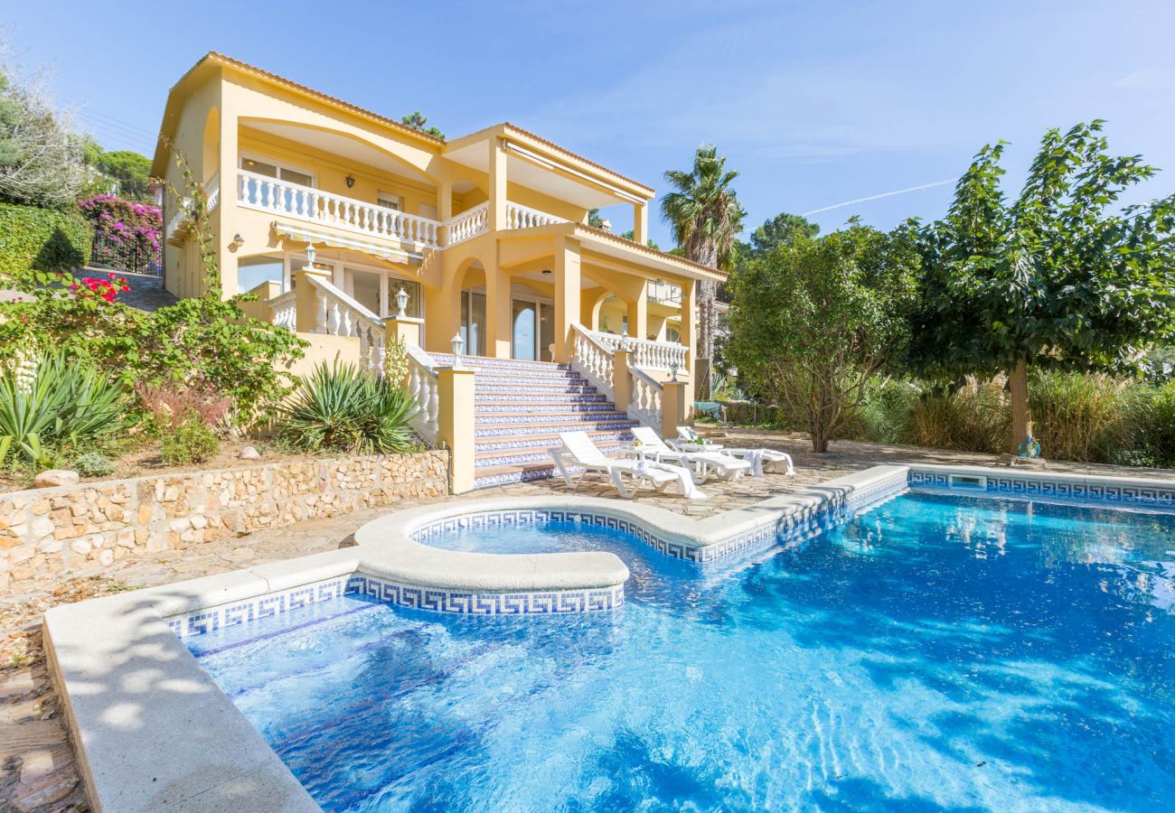 Villa en Lloret de Mar - Cora