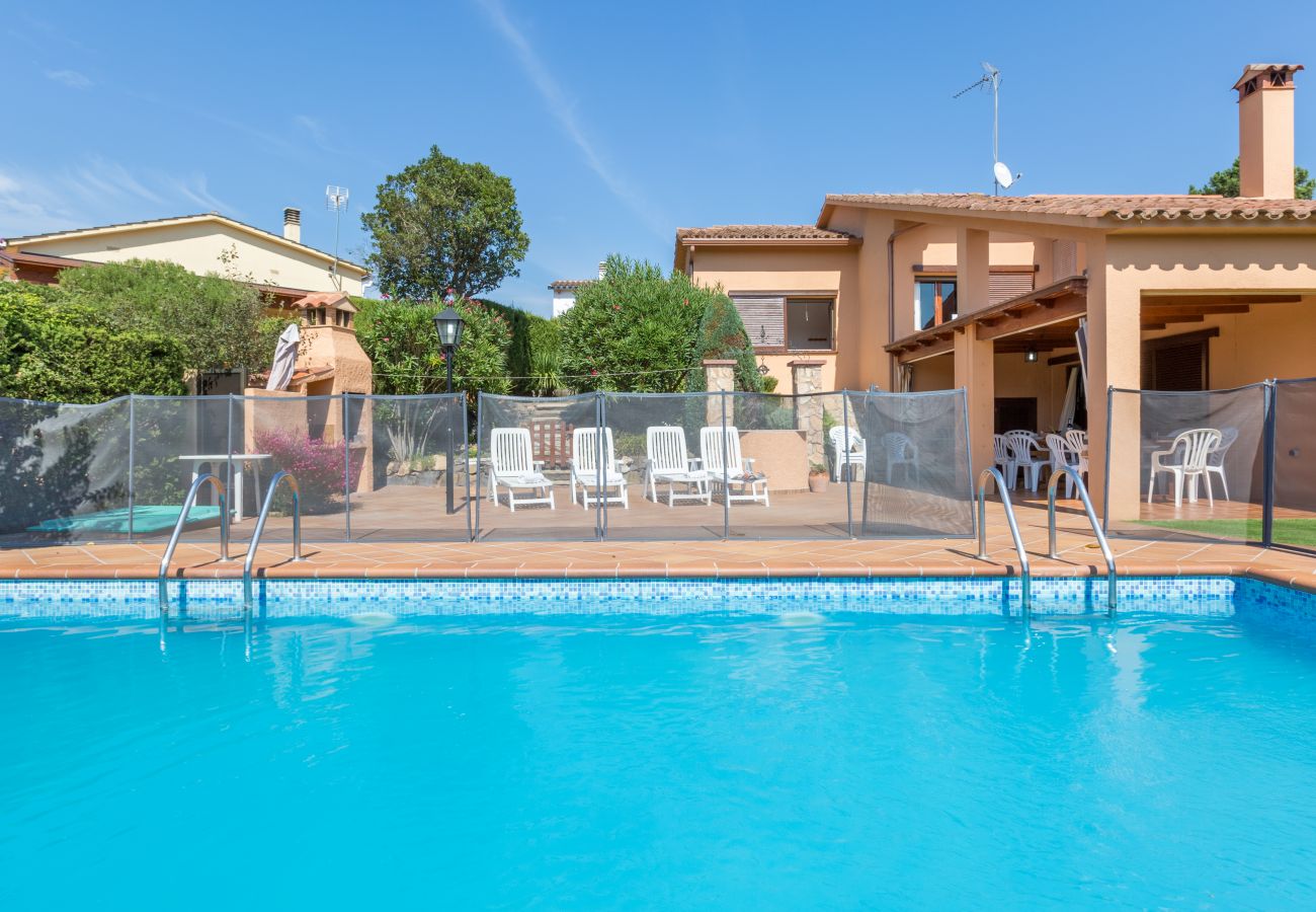 Villa en Vidreres - Cipresos 12pax